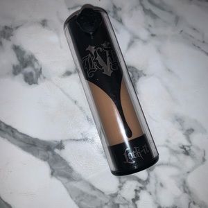 🖤 Kat Von D Lock-it Foundation Medium 56 Neutral
